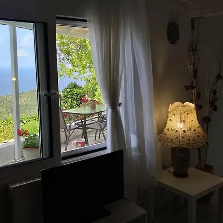 Sunrise House Kymi