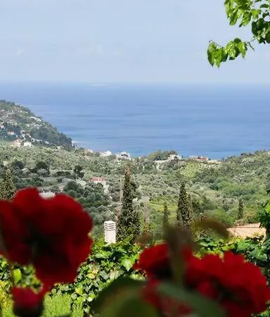 Sunrise House Kymi